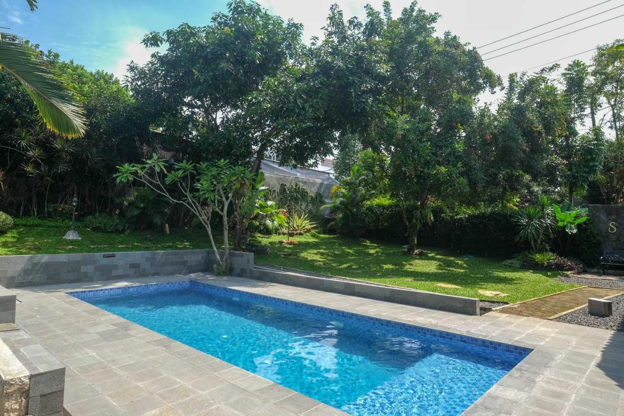 Sareh Villa By The Lavana Semarang Ngoại thất bức ảnh
