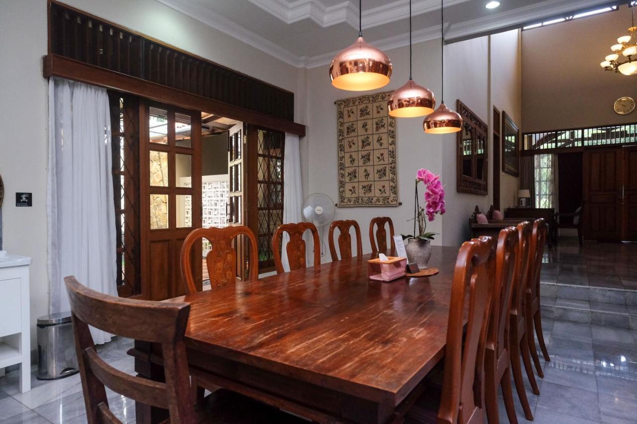 Sareh Villa By The Lavana Semarang Ngoại thất bức ảnh