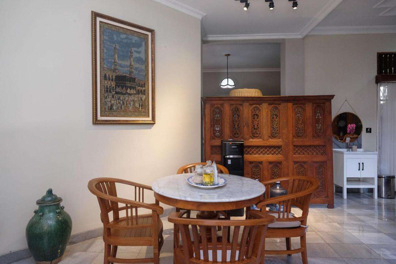 Sareh Villa By The Lavana Semarang Ngoại thất bức ảnh