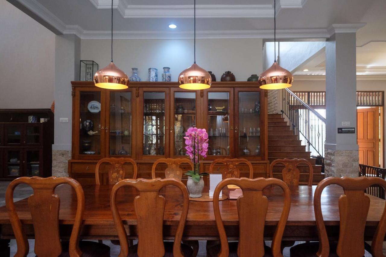 Sareh Villa By The Lavana Semarang Ngoại thất bức ảnh