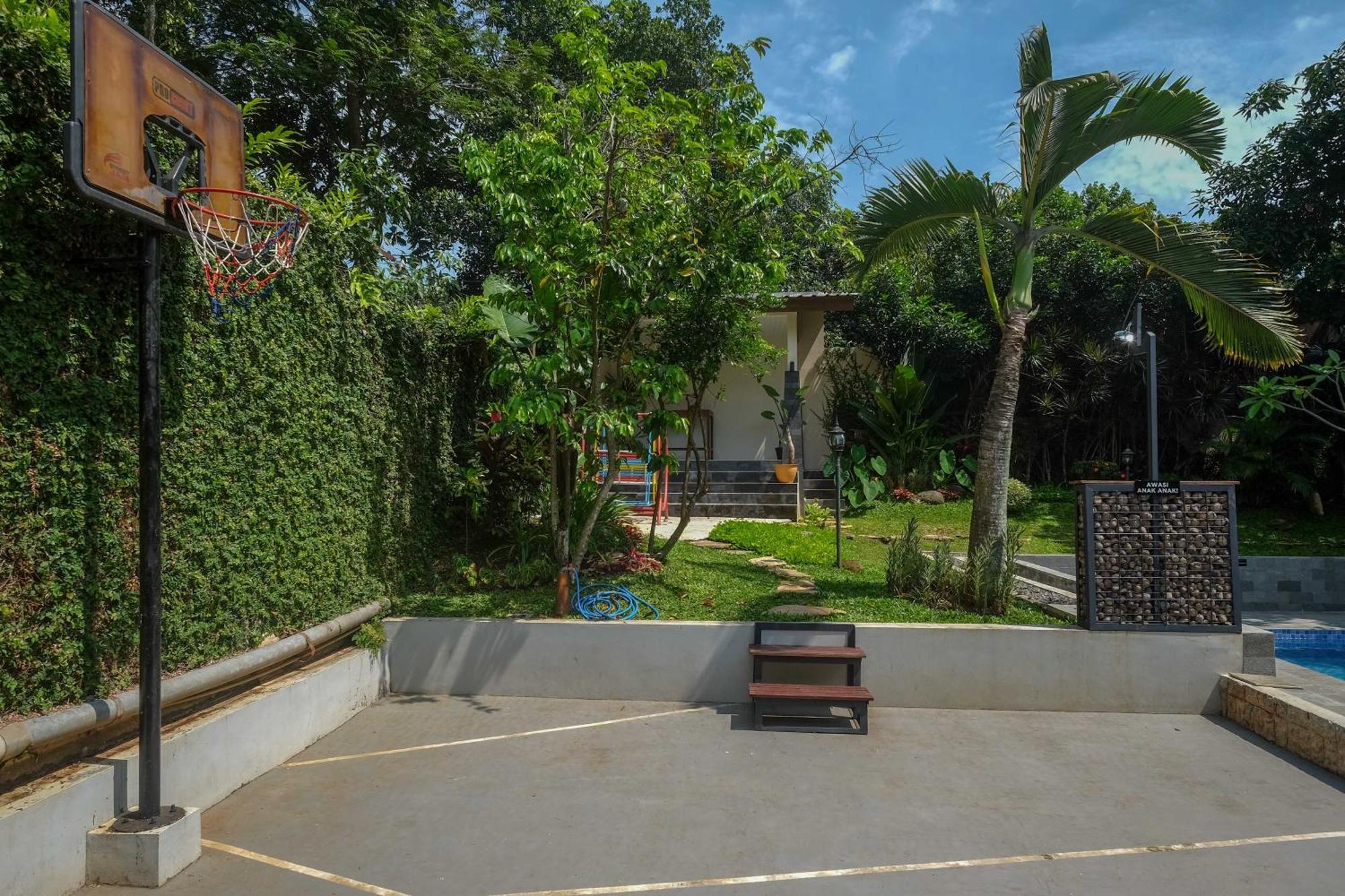 Sareh Villa By The Lavana Semarang Ngoại thất bức ảnh